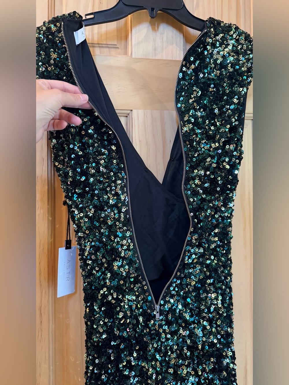 ASTR The Label Melinda Green Sequin V-Neck Mini Dress XS - Picture 9 of 11
